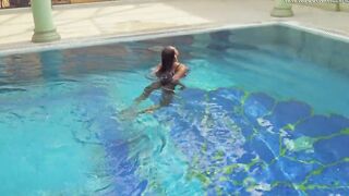 Tiffany Tatum beautiful beauty pool action
