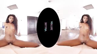 Petite black Beauty plays with her sex toys inside virtual reality
