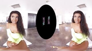 Petite black Beauty plays with her sex toys inside virtual reality