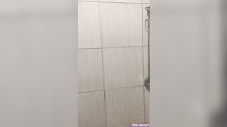 Pinay Shaving her snatch | Riza Senorita