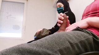 Compil Shameless pervert pulls out his long juicy dick into outside, under the gaze of these Girl !!
