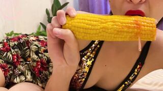 Food butt to mouth, mukbang, food porn