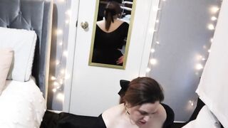 Bae Amateur Performer shows how she riding a long sex toy
