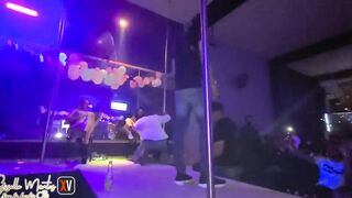 Yo y mi novia YamilethRamirez hacemos performance en sexo en vivo en Michoacán y se vienen en su boca