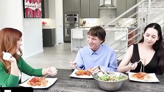 Milfty - Lucky Stud Getting To Pound His Girlfriends beauty Mom's Vagina Over Dinner