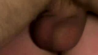 Gorgeous twink gets an bareback hook up from Skyler Evans