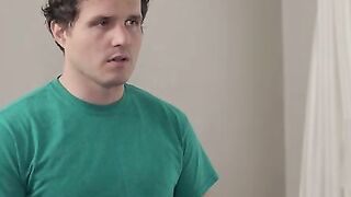 Stepmom Wants You To Watch - S17:E4