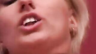 slim blonde into a plump cunt and booty