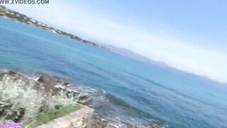 I make myself cum into outside at the beach