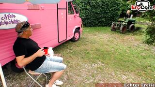 Perverser alter mann fickt deutsche teens beim Camping