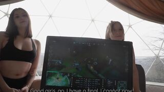 2 hungry mouths catch my cum to the last drop