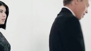 WHITEBOXXX - Erotic Pussy Licking And Stunning Female Orgasm With Lady Dee Full Scene