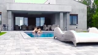 ADULT TIME - Veronica Leal And two Best Friends Swim