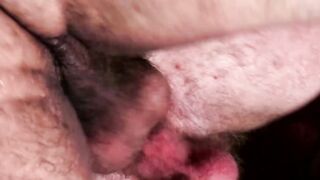 Hairy hunk rewards his younger lover by raw nailing him