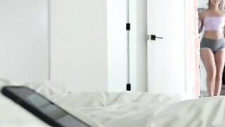 I Was Looking For Dick Pics - S21:E6