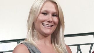 Blonde thot fucking wild during the american amateur casting