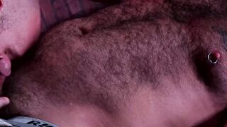 Hairy daddy Jack Dyer barebacks obedient bear Jax Hammer