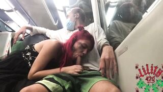 teens does bj into gifted inside outdoors on the train/adolecente faz boquete em dotado em publico no metro. Completo no VídeoRed