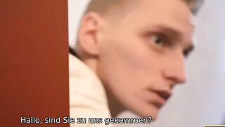 DEBT4k. Russischer Shopaholic von Schuldeneintreiber inside Hubbys Gegenwart gefickt
