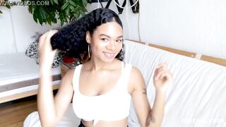 Great Jasmine Works Her Hole With the Toy