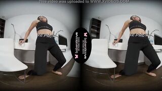 Solo teenagers, Miledy is masturbating with a sex sex toy, into VR
