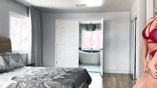 Phoenix Marie Gets Her Divorce From Johnny Castle After Face-Fuck