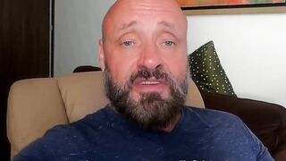 Petite Cougar with tiny boobies pick up online on vacation for a pov Date