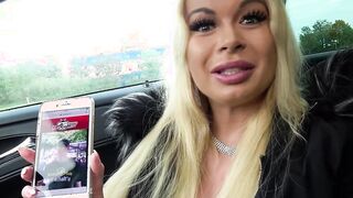 Blonde bodybuilding skank fucks with a tall dude on the sex date