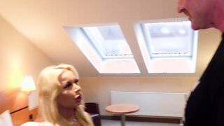 Blonde bodybuilding skank fucks with a tall dude on the sex date