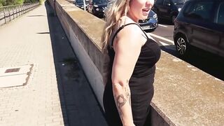 Outside pick up with a curvy inked German Sexy
