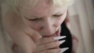 My cock gets tasted by a dirty blonde