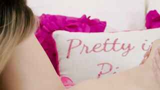 Blondie Braylin Bailey Sits Her Pink Pussy On Caitlin Bell's Face