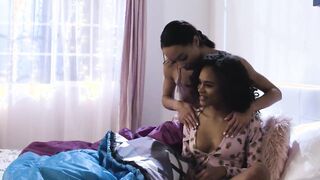 ALL CHICK RUBS - Black Stepsisters Alexis Tae And Scarlit Scandal Have Sexual Night Sex