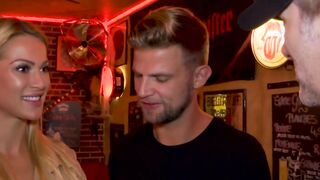 kiss of bar sex