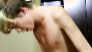 Good looking twinks blow each other and bare fuck wildly