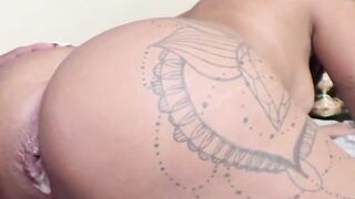 TS Yasmin Dornelles Creampies a Lady Boy