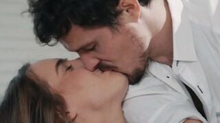 Horny Cadence Lux Cheats On Fiancé & Fucks Masseur Robby Echo