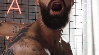 Tattoed men enjoy hardcore bareback