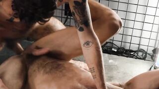 Tattoed men enjoy hardcore bareback