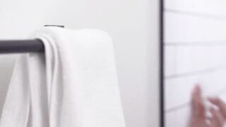 "There you go, gets a whole eye full of me naked" Aria Valencia tells Stepbro - S22:E5