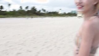 Kate Bloom is a tight little spinner who has found herself at the beach without
