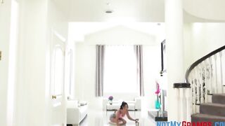 Dark Haired Chubby 18 Year Old Vanessa Sky Like To Suck Grandpas Huge Cock
