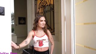 Goddess 19 Yo Roomates Share Long Penis Call Bailey Base Alice Visby Three-Way