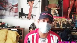 Enseñando mis nuevas mascaras. No sexo.
