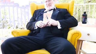 Mature bear Rusty McMann masturbates passionately solo