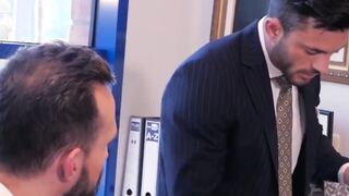 Cute stud enjoys taking his boss inside of his tight butt