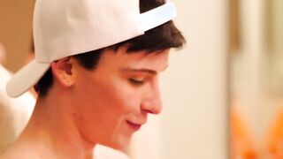 Amateur twinks butt banging in sweet threesome