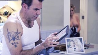 Hot Jessa Rhodes fucks and deepthroats a big hard cock