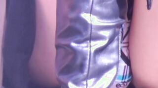 Oriental babes are unaware that their panties are showing