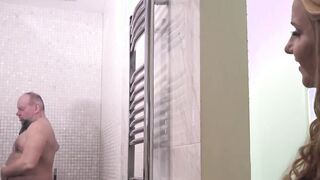 Teeny seduces grandpa under the shower and gets fucked